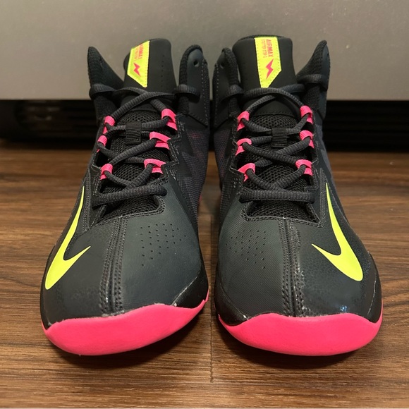 Nike Basketball Shoes NWOT - Picture 2 of 7